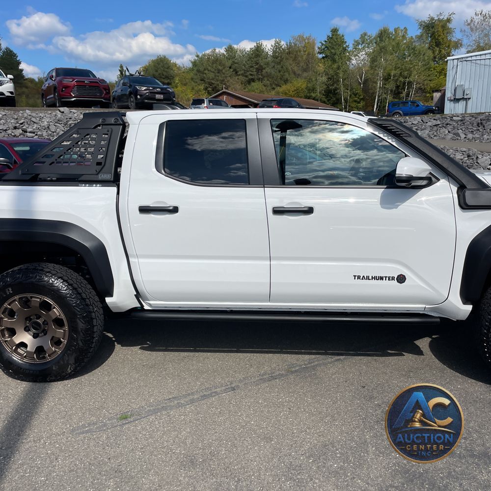2025 Toyota Tacoma Trailhunter HV