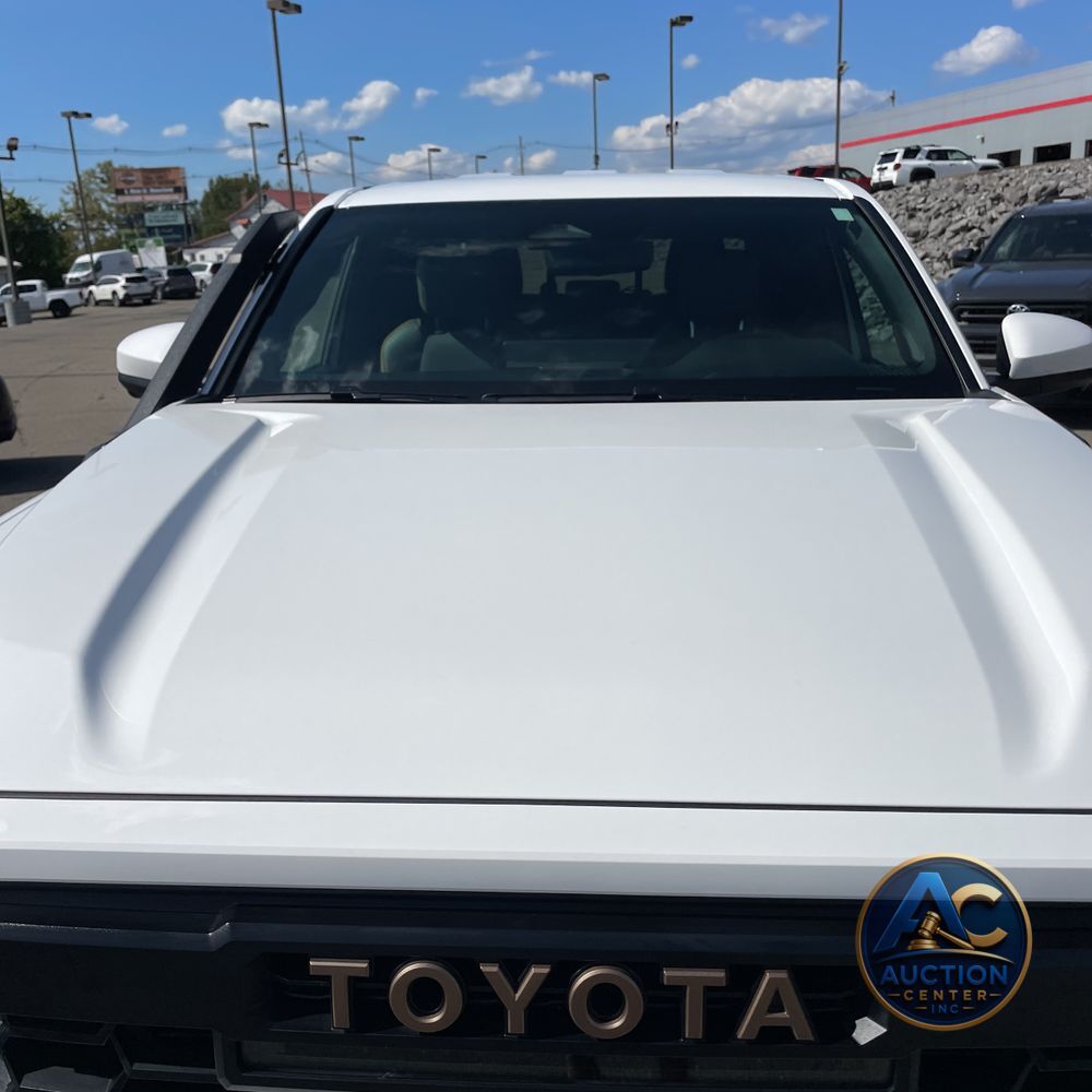 2025 Toyota Tacoma Trailhunter HV