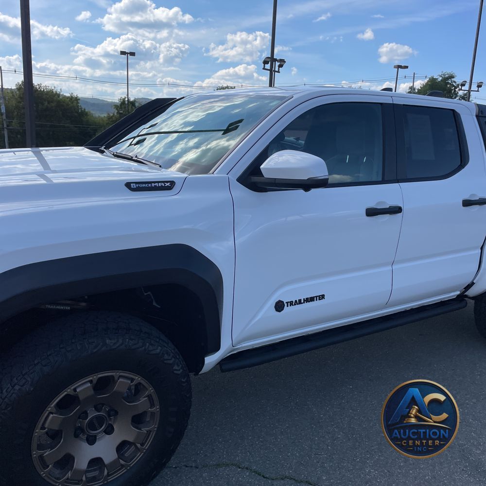 2025 Toyota Tacoma Trailhunter HV