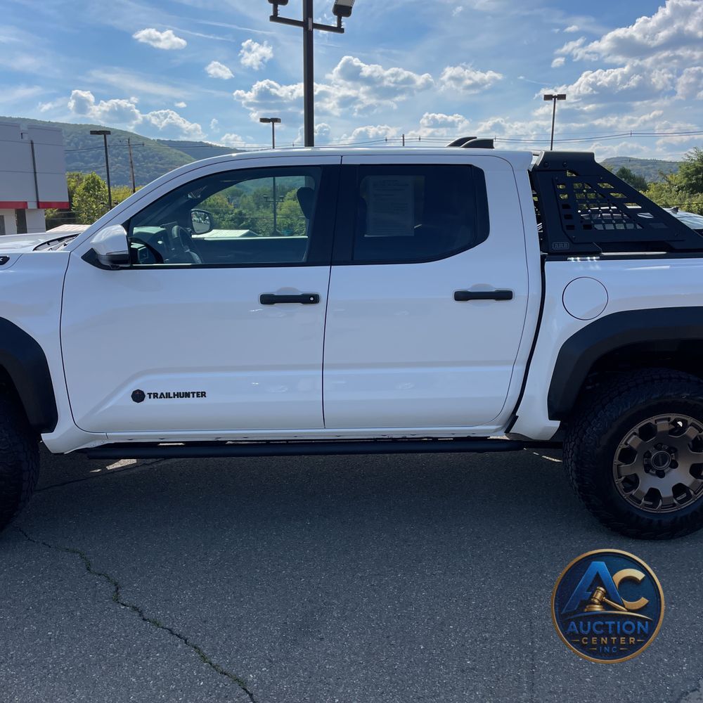 2025 Toyota Tacoma Trailhunter HV