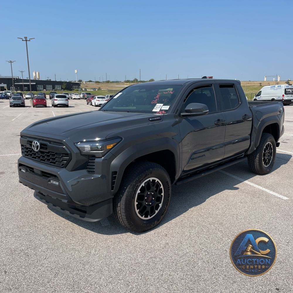 2025 Toyota Tacoma TRD Off-Road HV