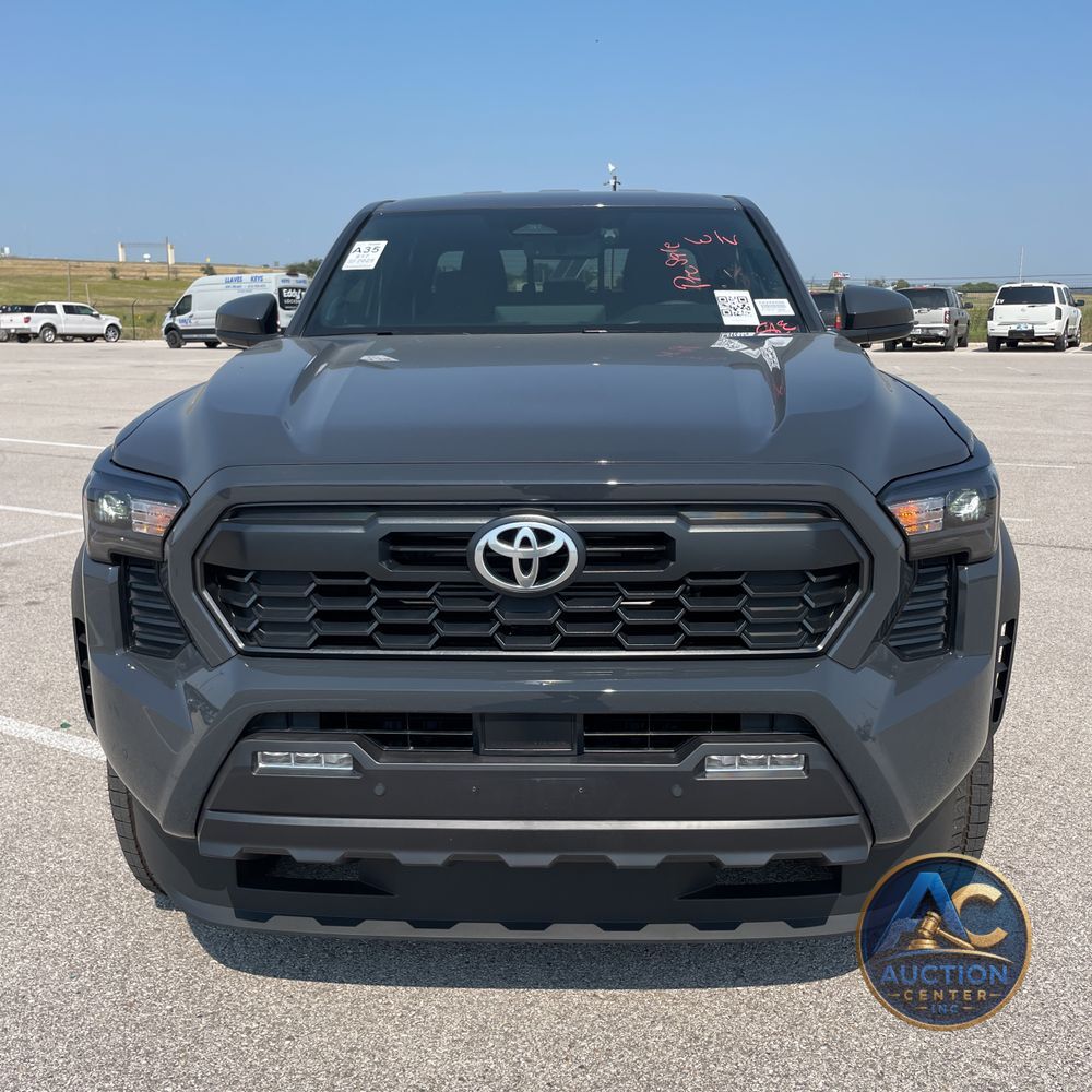 2025 Toyota Tacoma TRD Off-Road HV