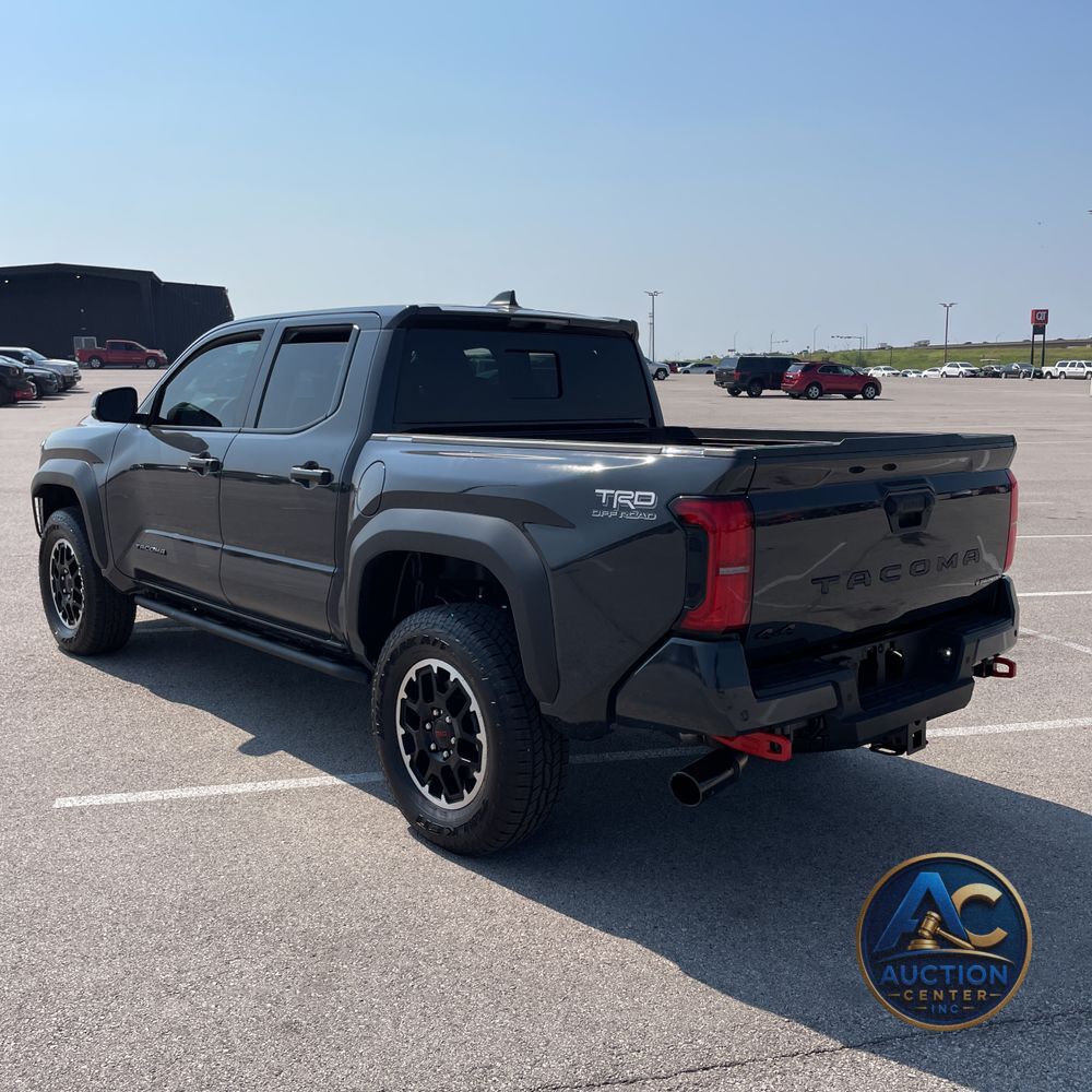 2025 Toyota Tacoma TRD Off-Road HV