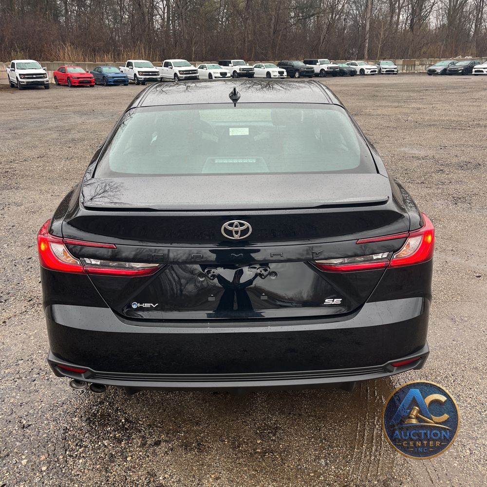 2025 Toyota Camry SE