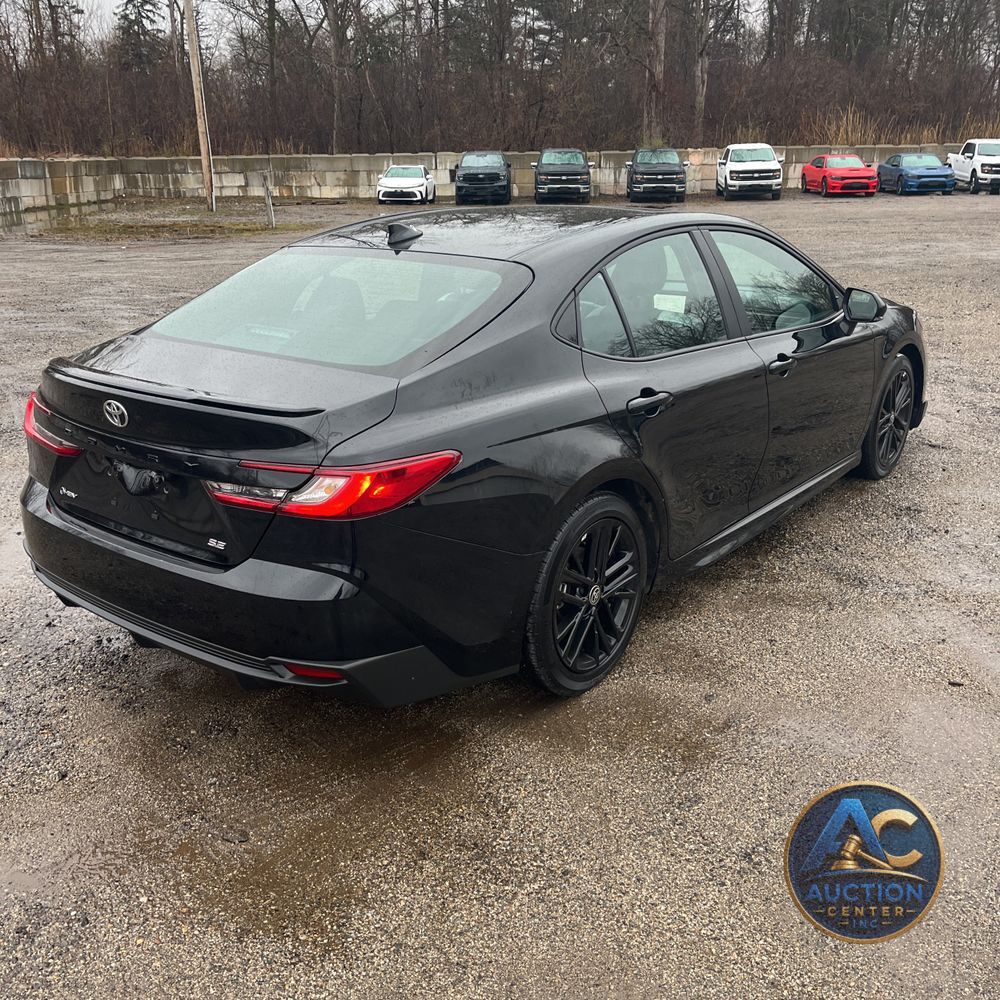 2025 Toyota Camry SE