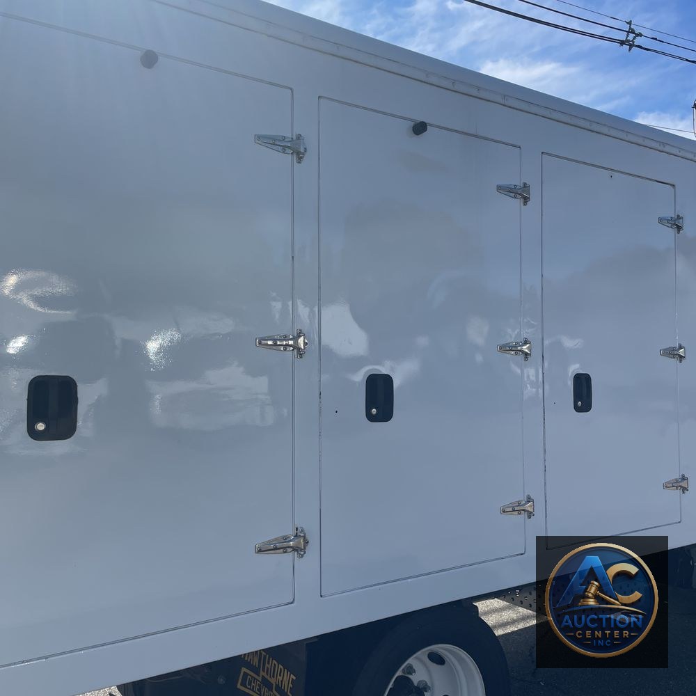 2022 Chevrolet Refrigerator box truck 4500