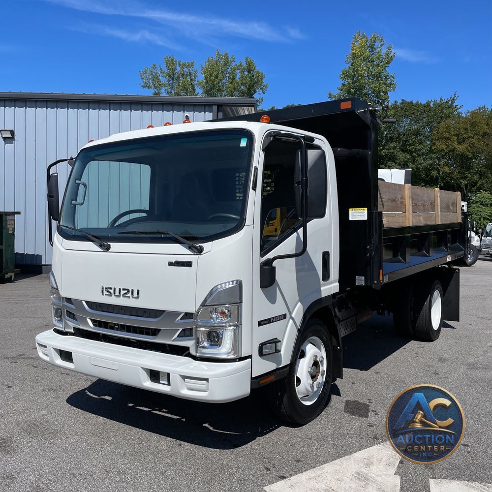 2025 Isuzu NRR NRR