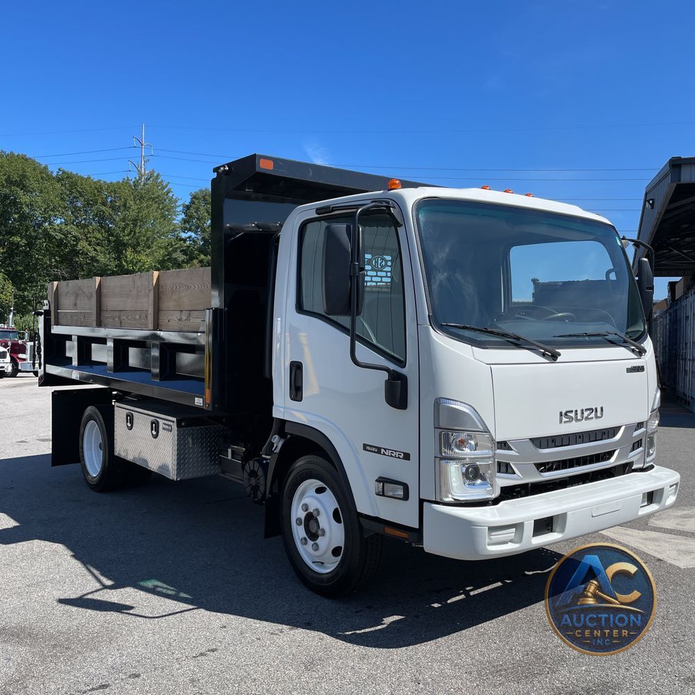 2025 Isuzu NRR NRR