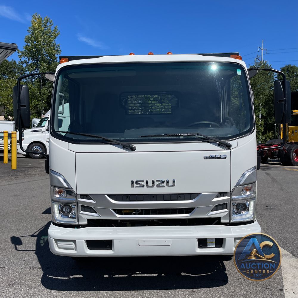 2025 Isuzu NRR NRR