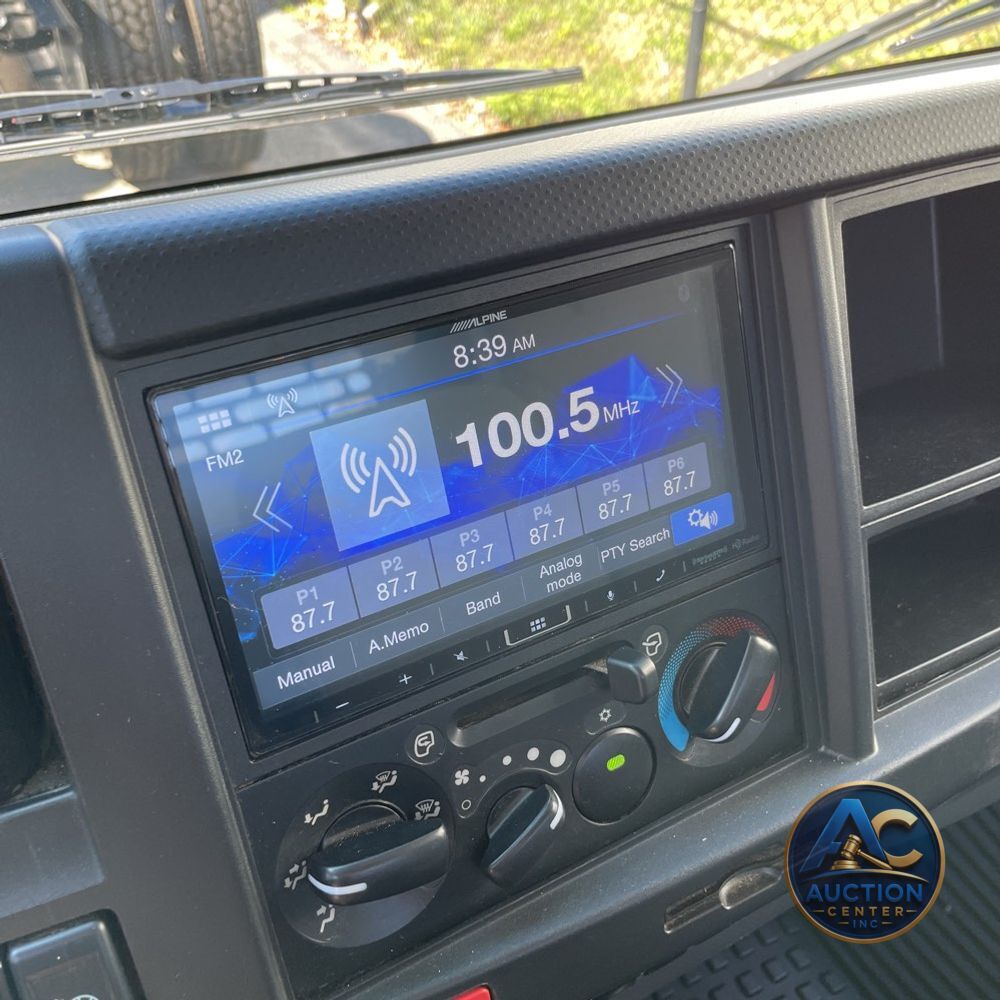 2025 Isuzu NRR NRR