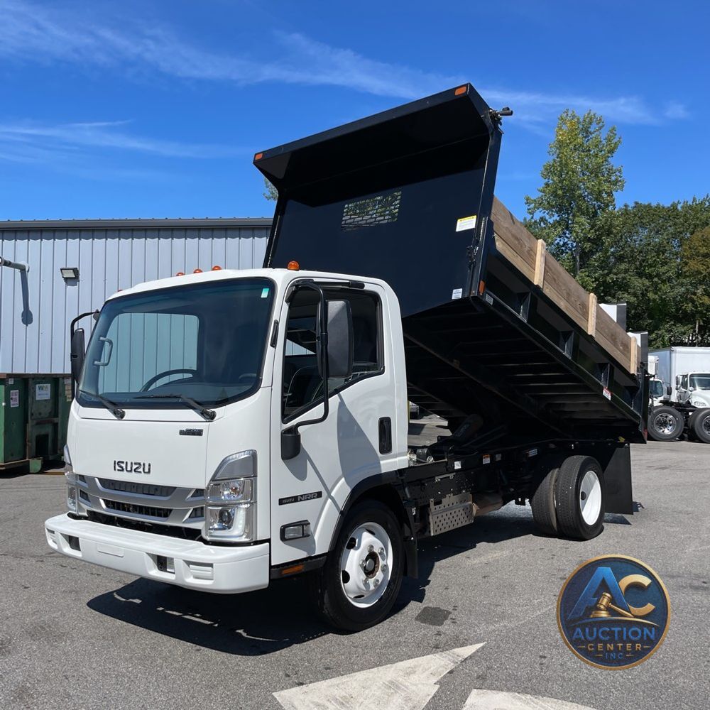 2025 Isuzu NRR NRR