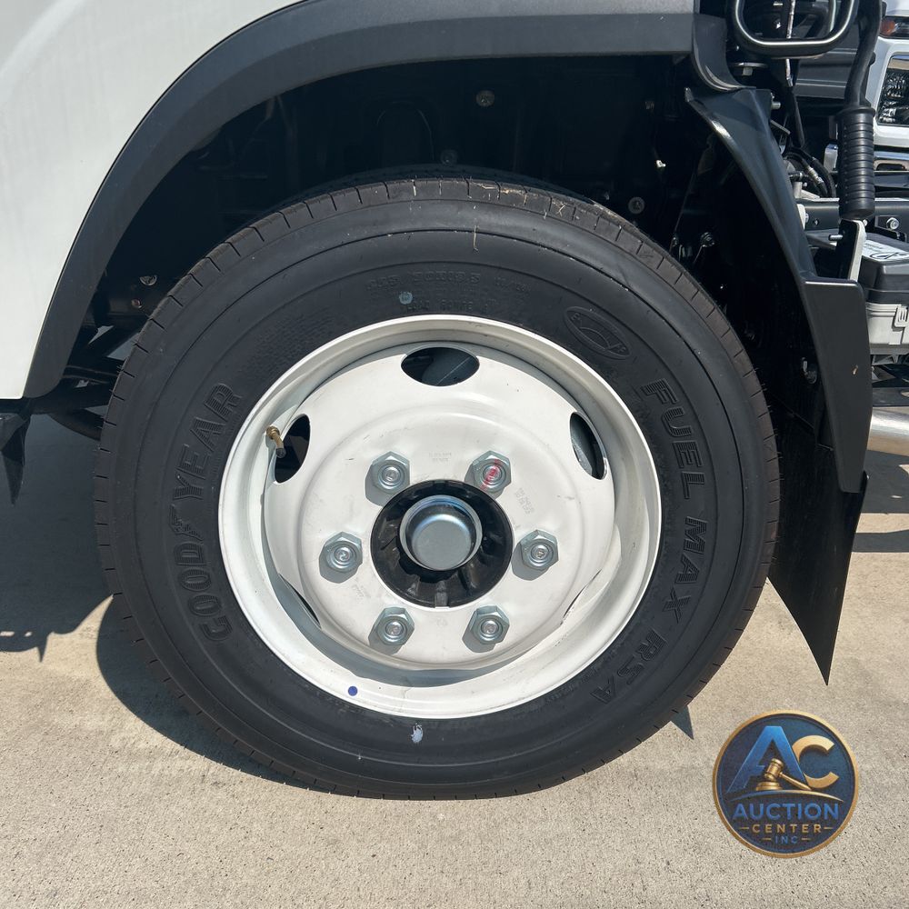 2025 Chevrolet 5500 XG Gas
