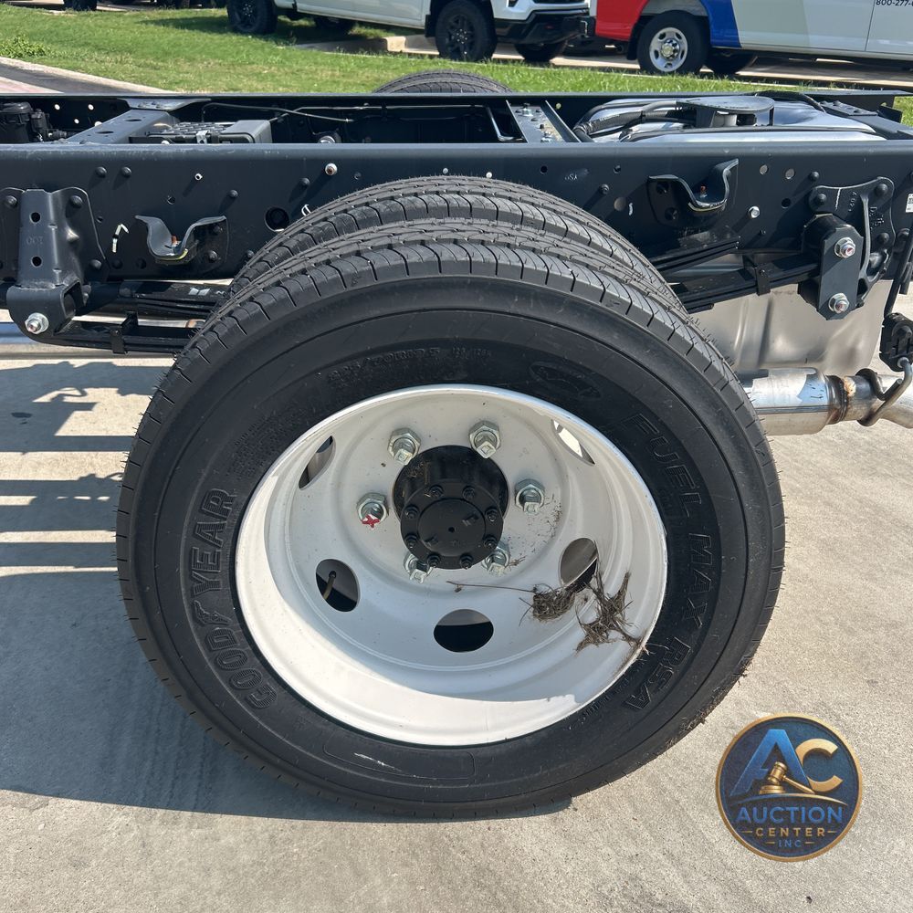 2025 Chevrolet 5500 XG Gas