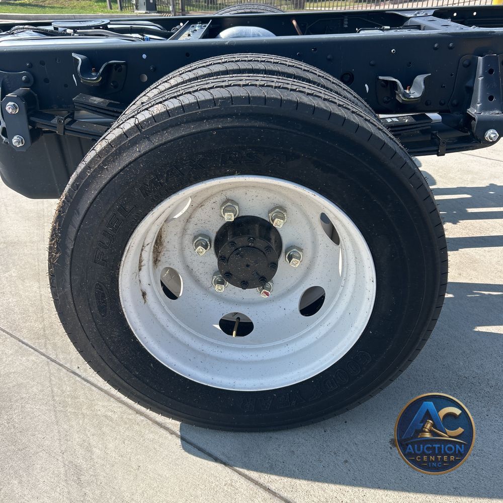 2025 Chevrolet 5500 XG Gas