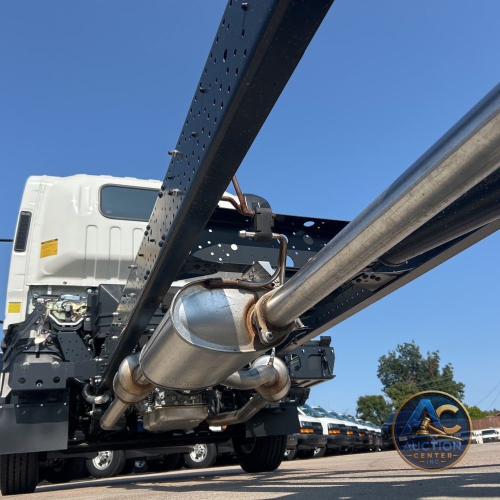 2025 Chevrolet 5500 XG Gas
