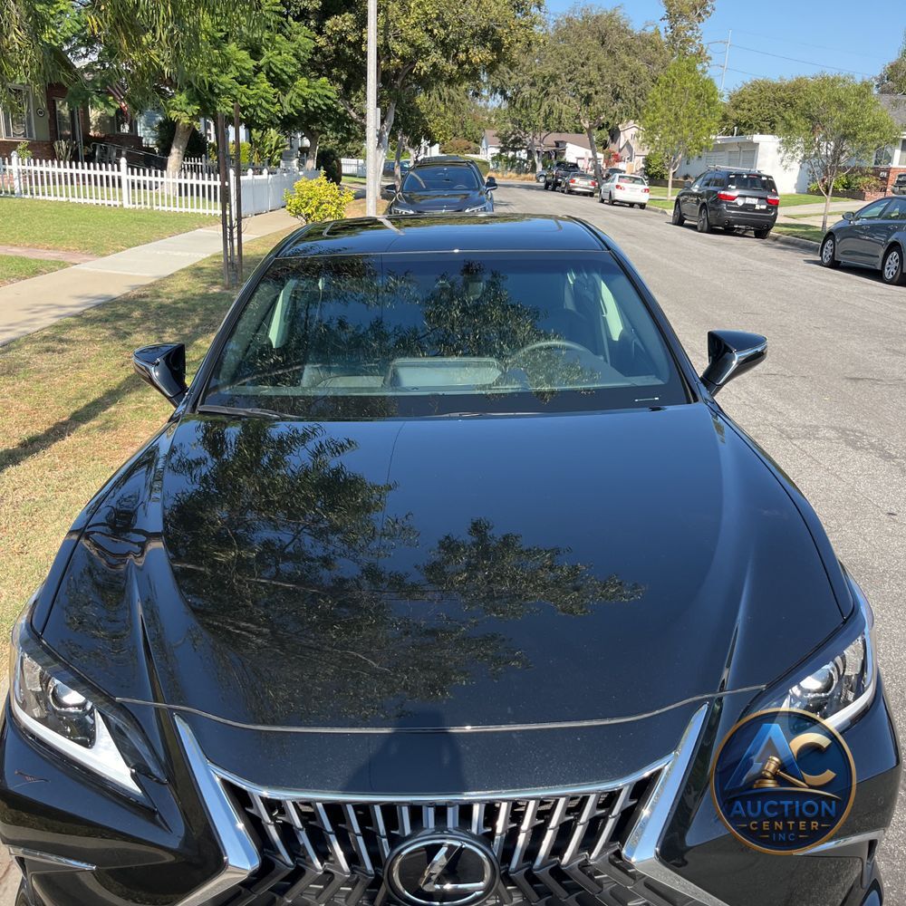 2025 Lexus ES 300h Base
