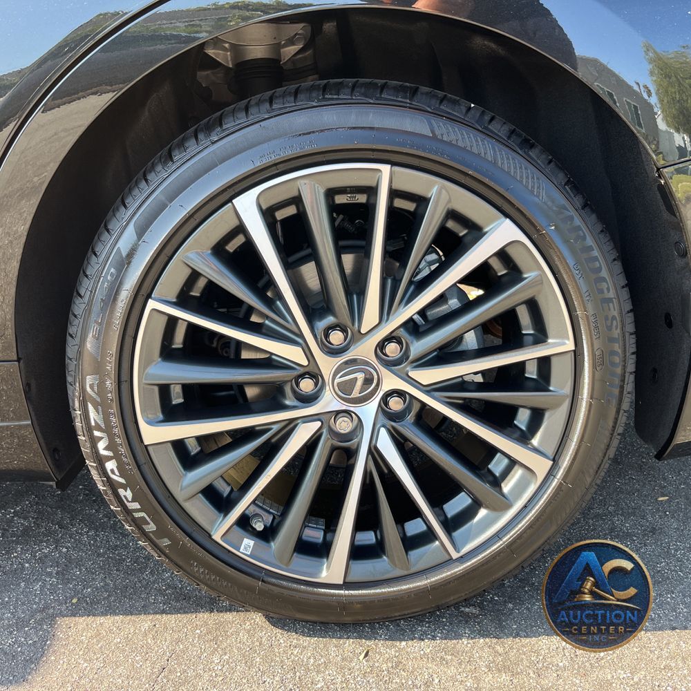 2025 Lexus ES 300h Base