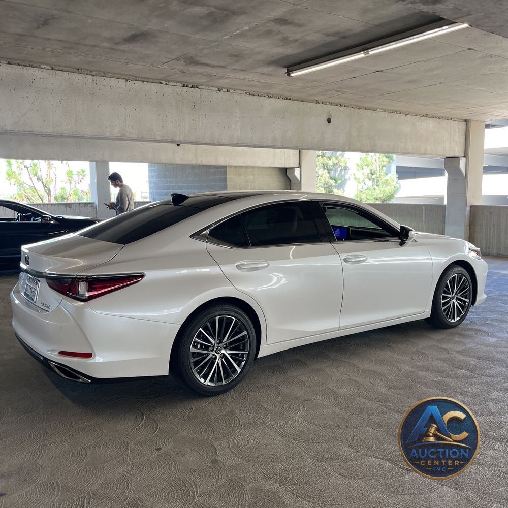2025 Lexus ES 350 Base