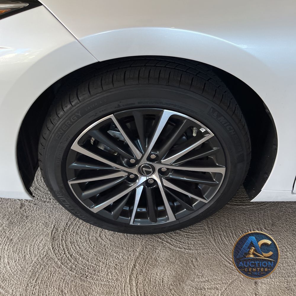 2025 Lexus ES 350 Base