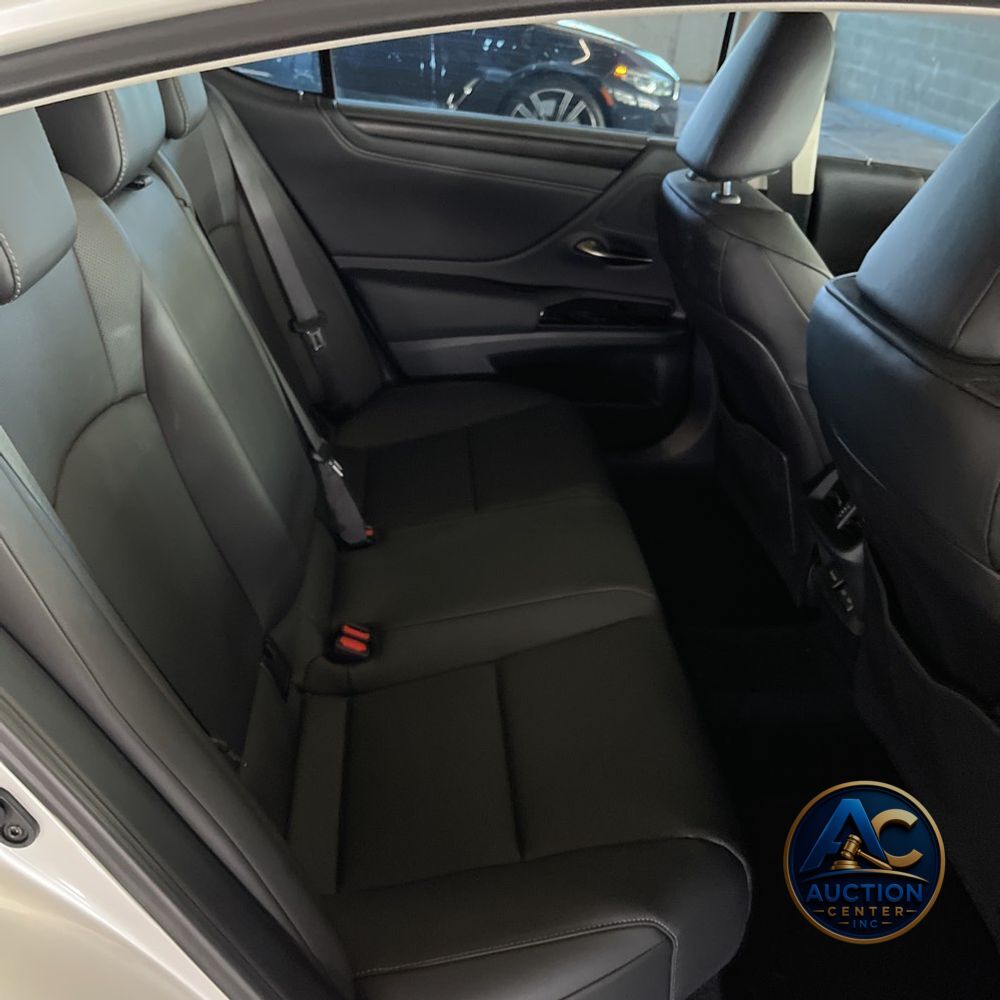 2025 Lexus ES 350 Base
