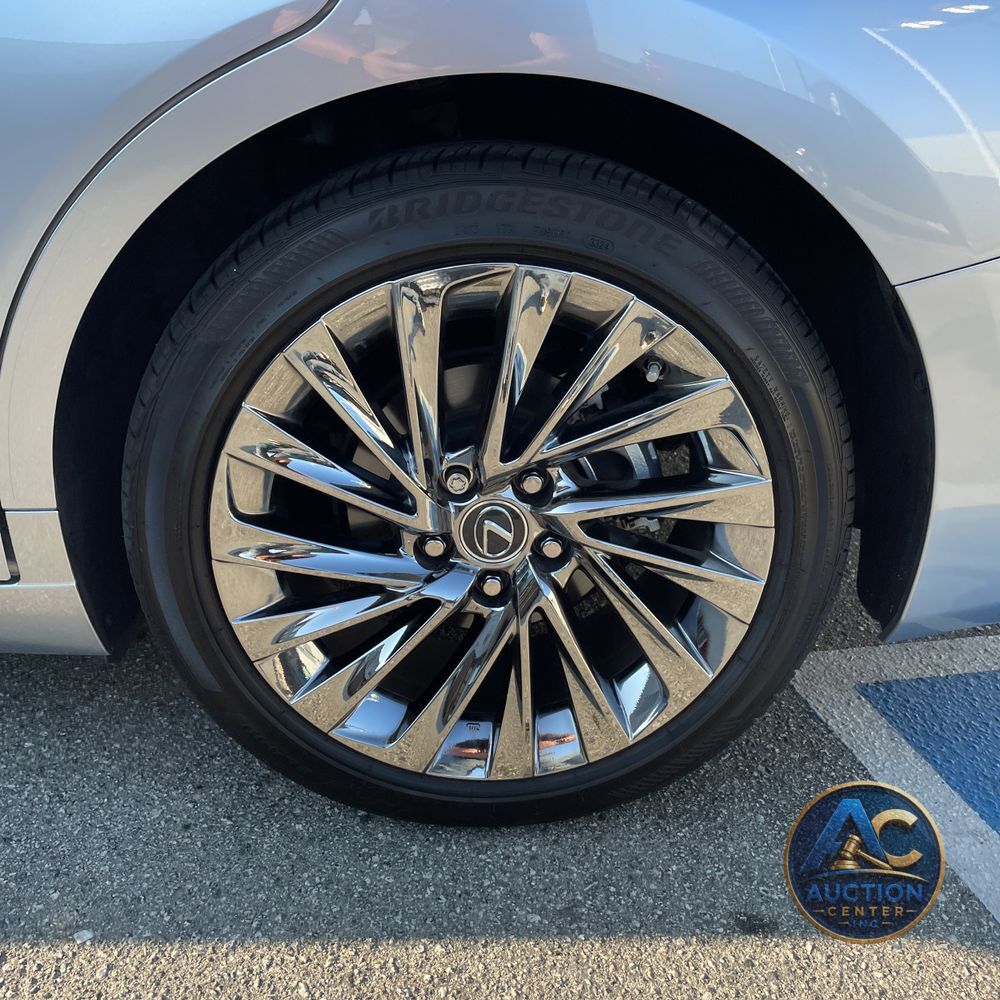 2025 Lexus ES 300h Luxury