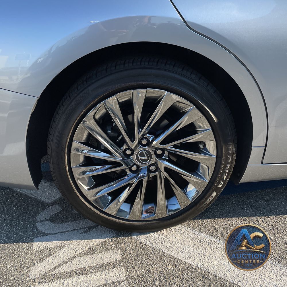 2025 Lexus ES 300h Luxury