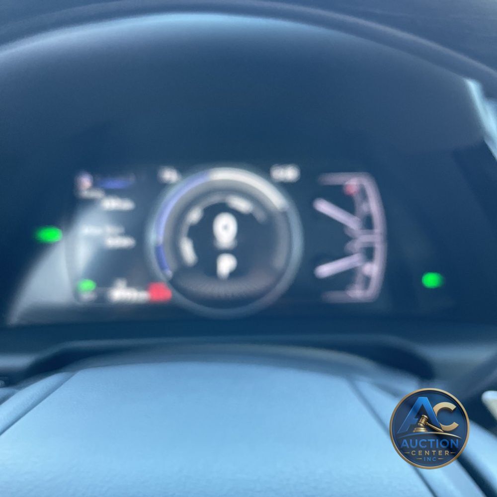 2025 Lexus ES 300h Luxury