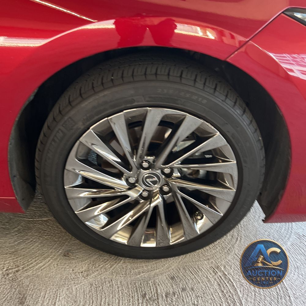 2024 Lexus ES 300h Luxury