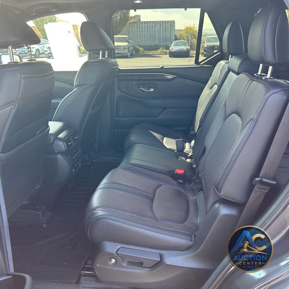 2025 Honda Pilot Black Edition