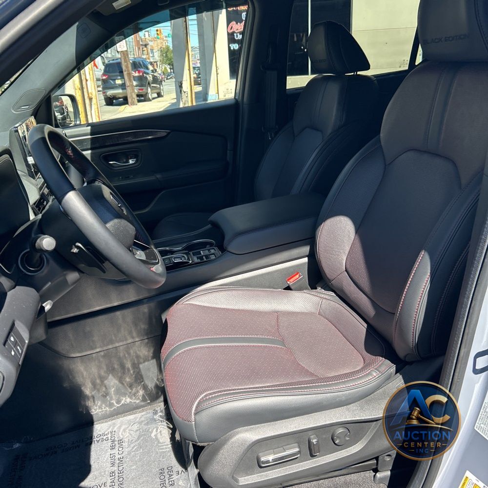 2025 Honda Pilot Black Edition