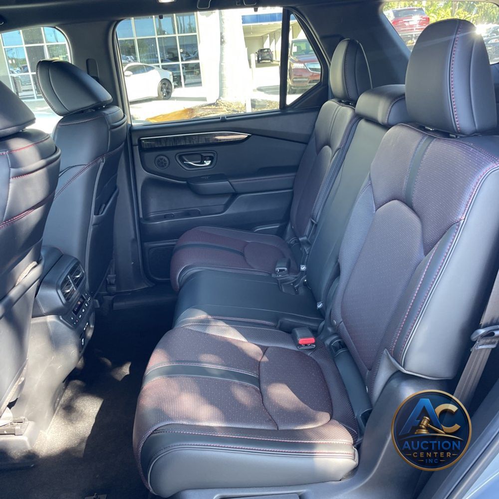 2025 Honda Pilot Black Edition