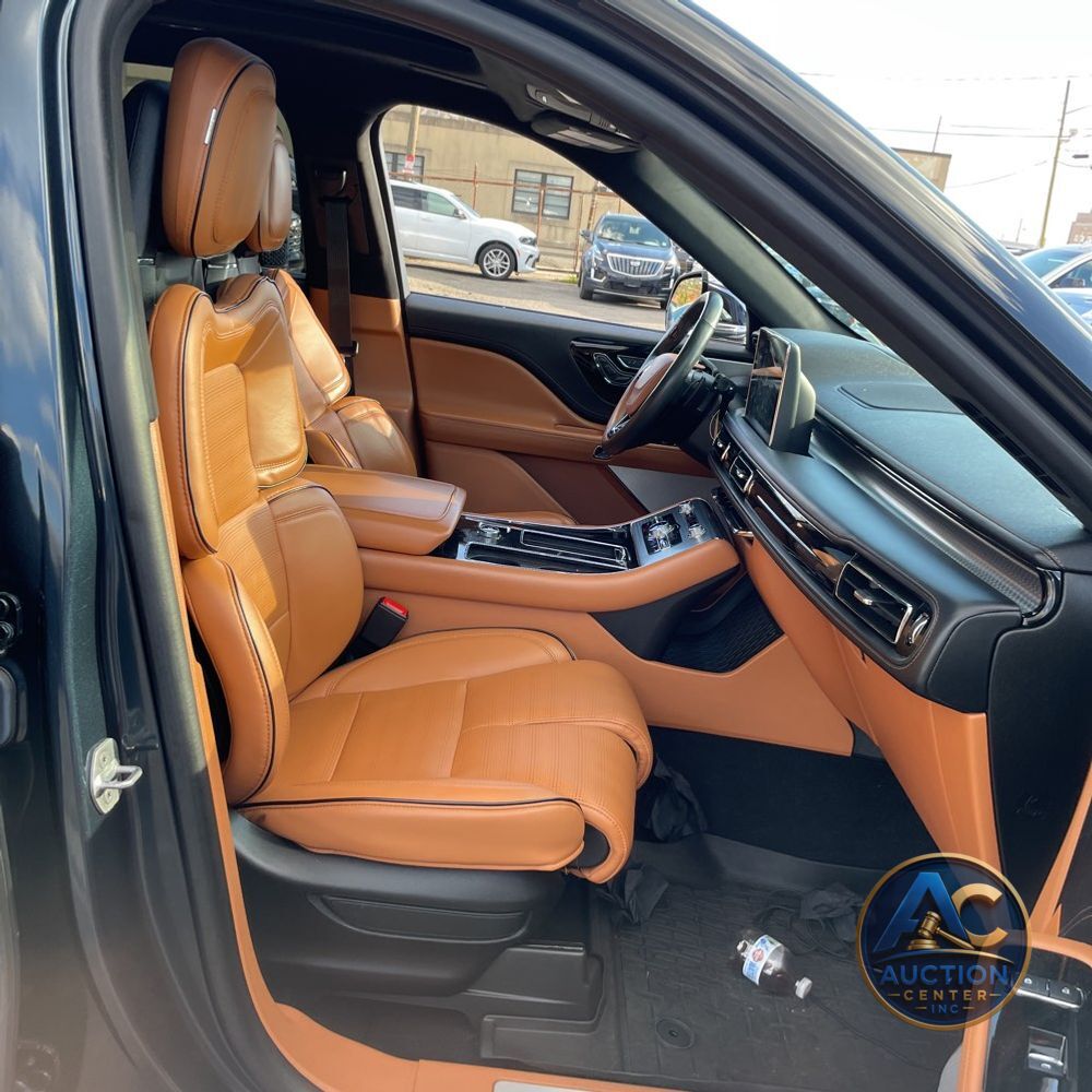 2022 Lincoln Aviator Black Label