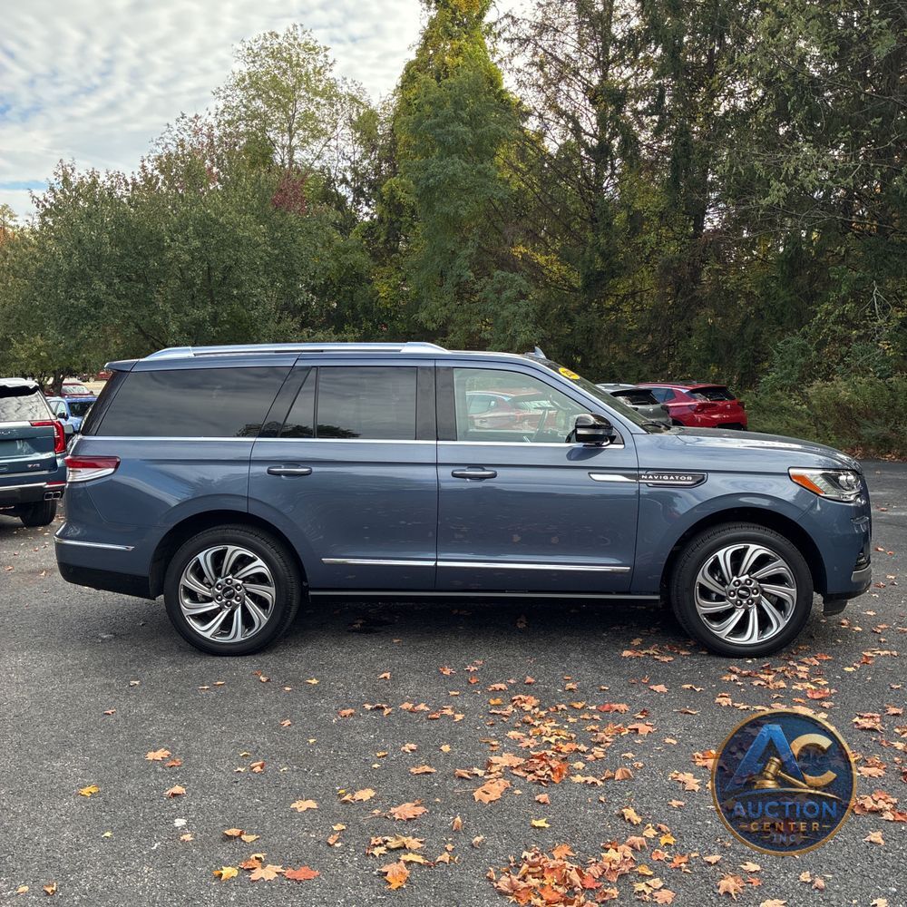 2023 Lincoln Navigator Reserve
