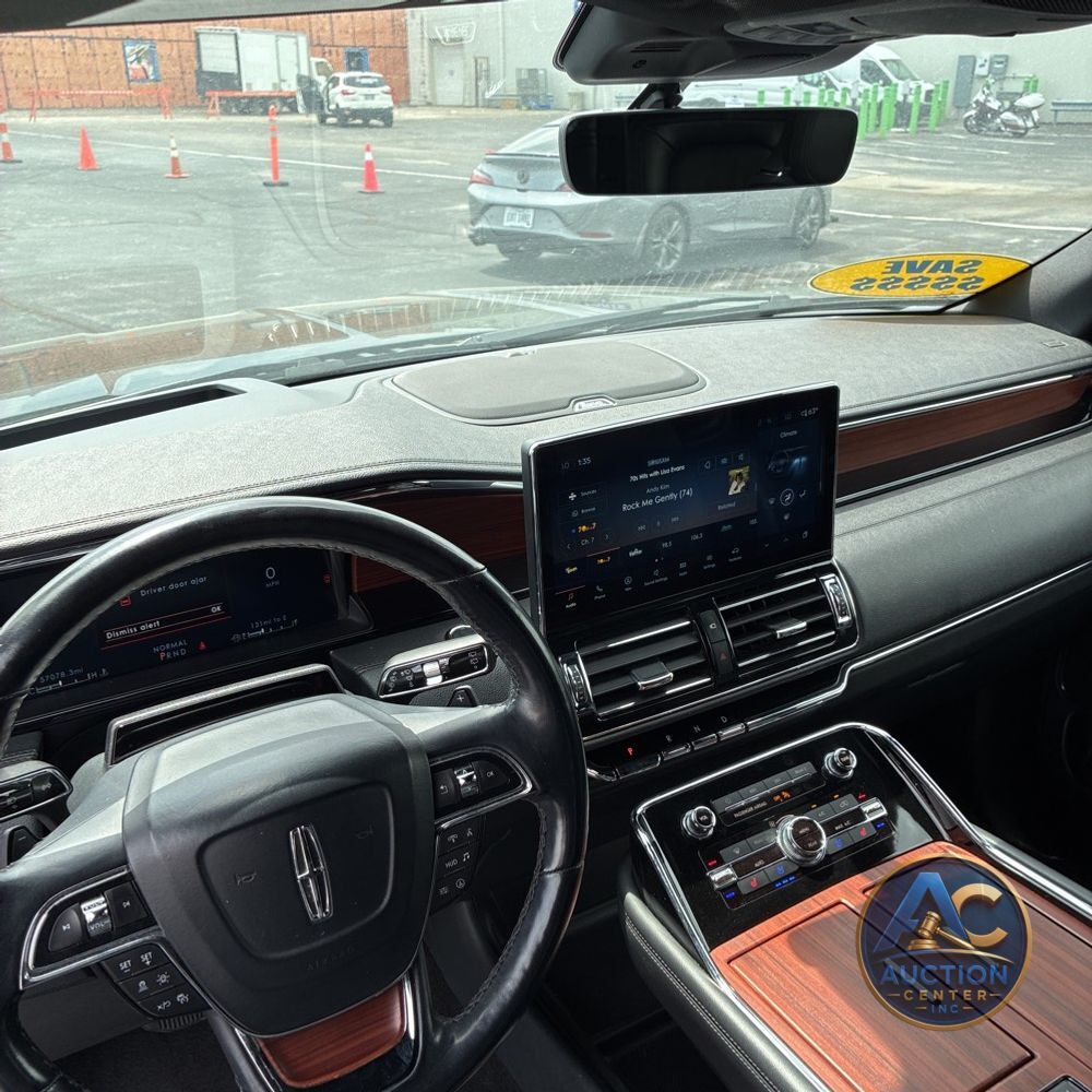 2023 Lincoln Navigator Reserve