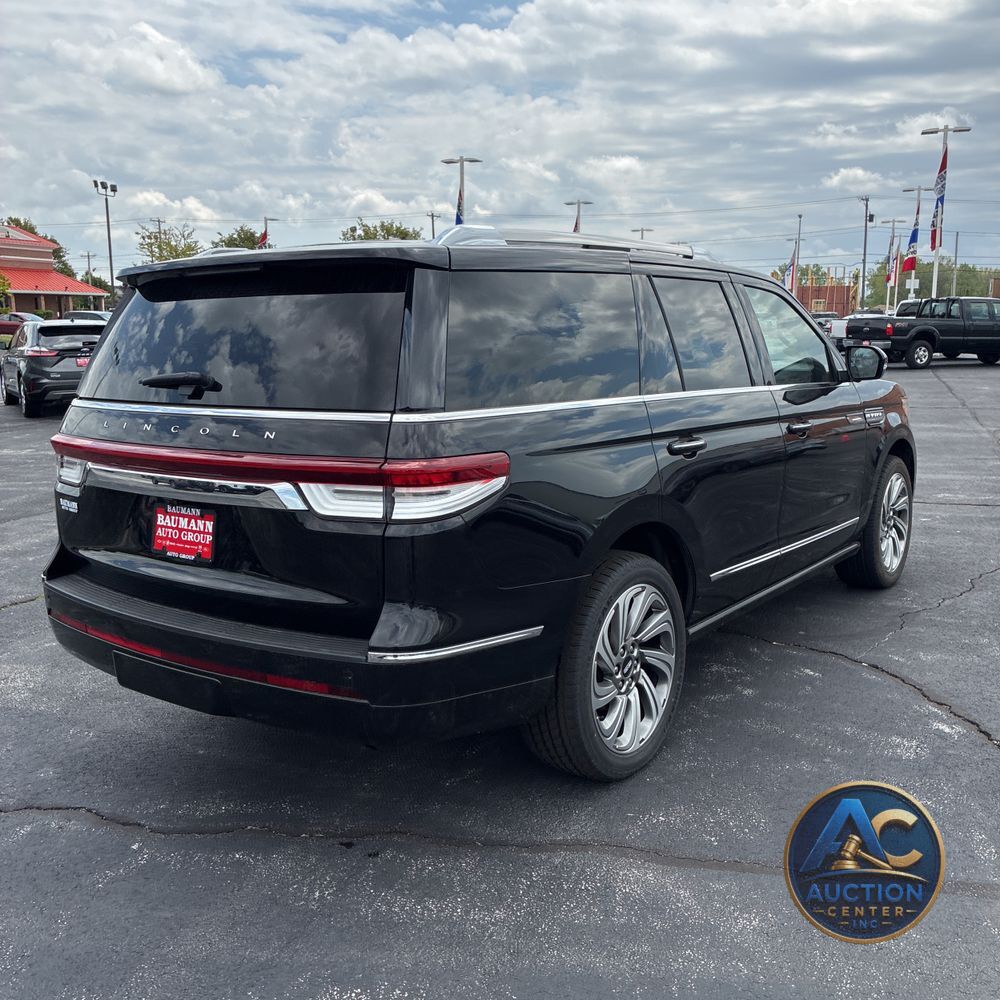 2023 Lincoln Navigator Reserve