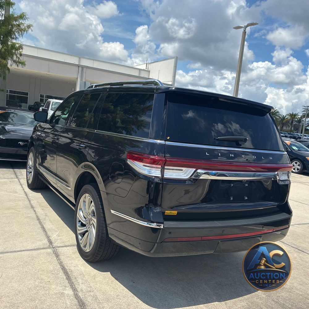 2024 Lincoln Navigator Premiere