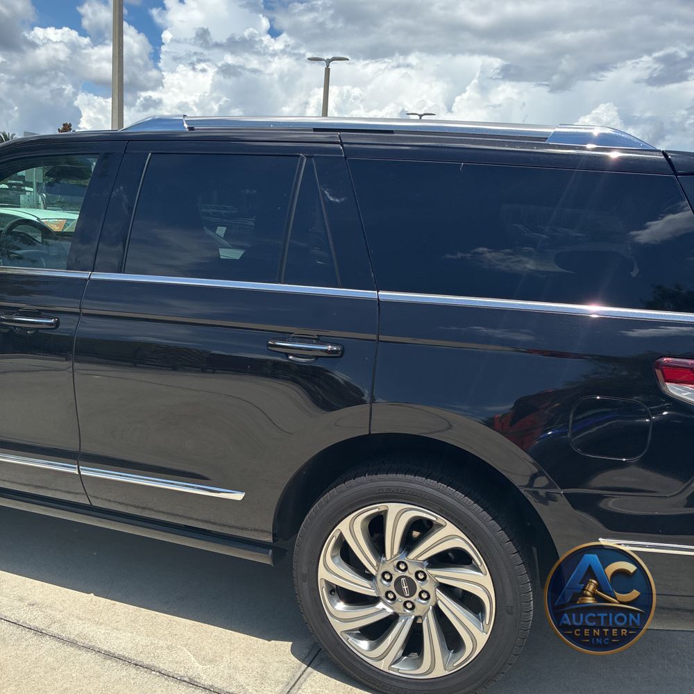 2024 Lincoln Navigator Premiere