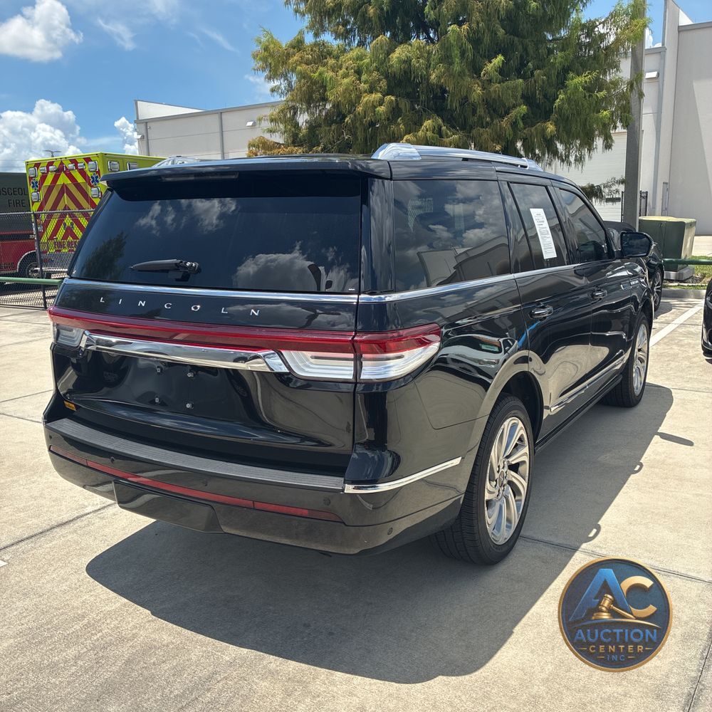 2024 Lincoln Navigator Premiere