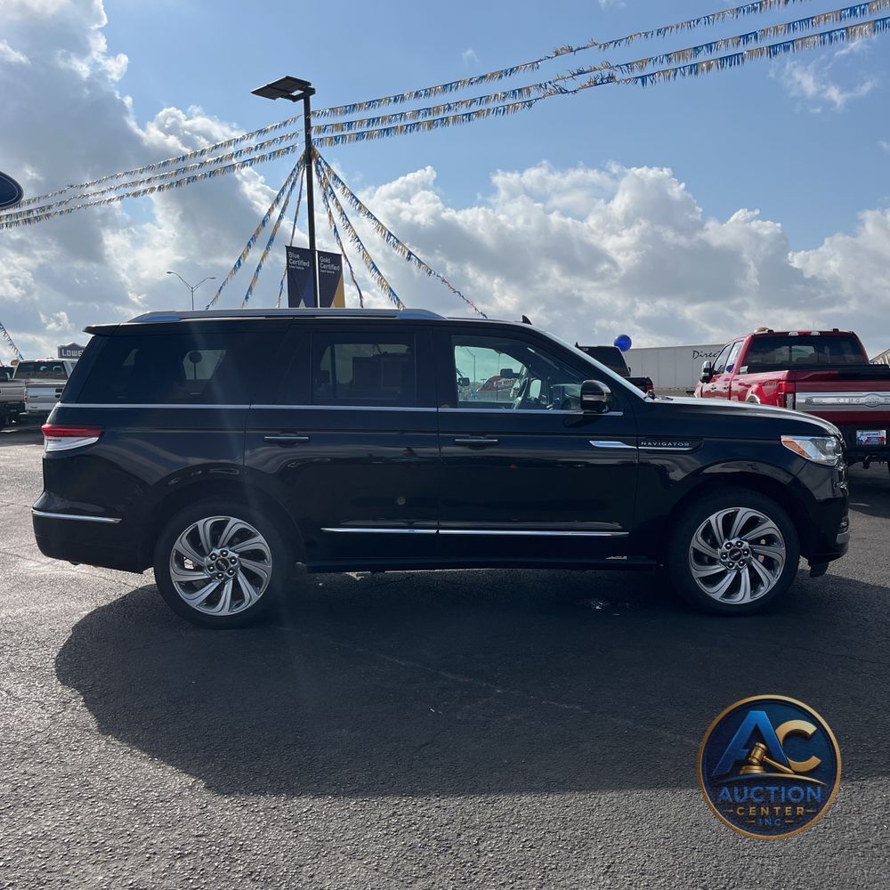 2024 Lincoln Navigator Premiere