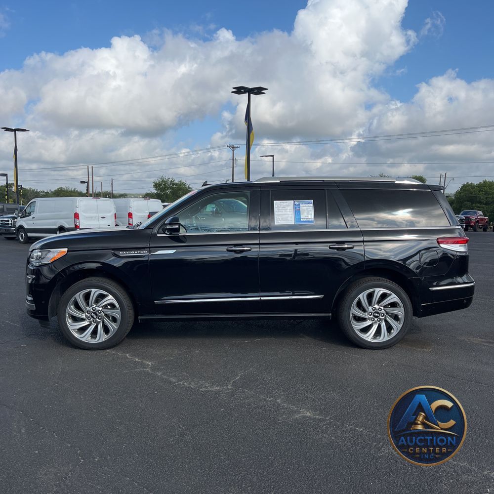 2024 Lincoln Navigator Premiere