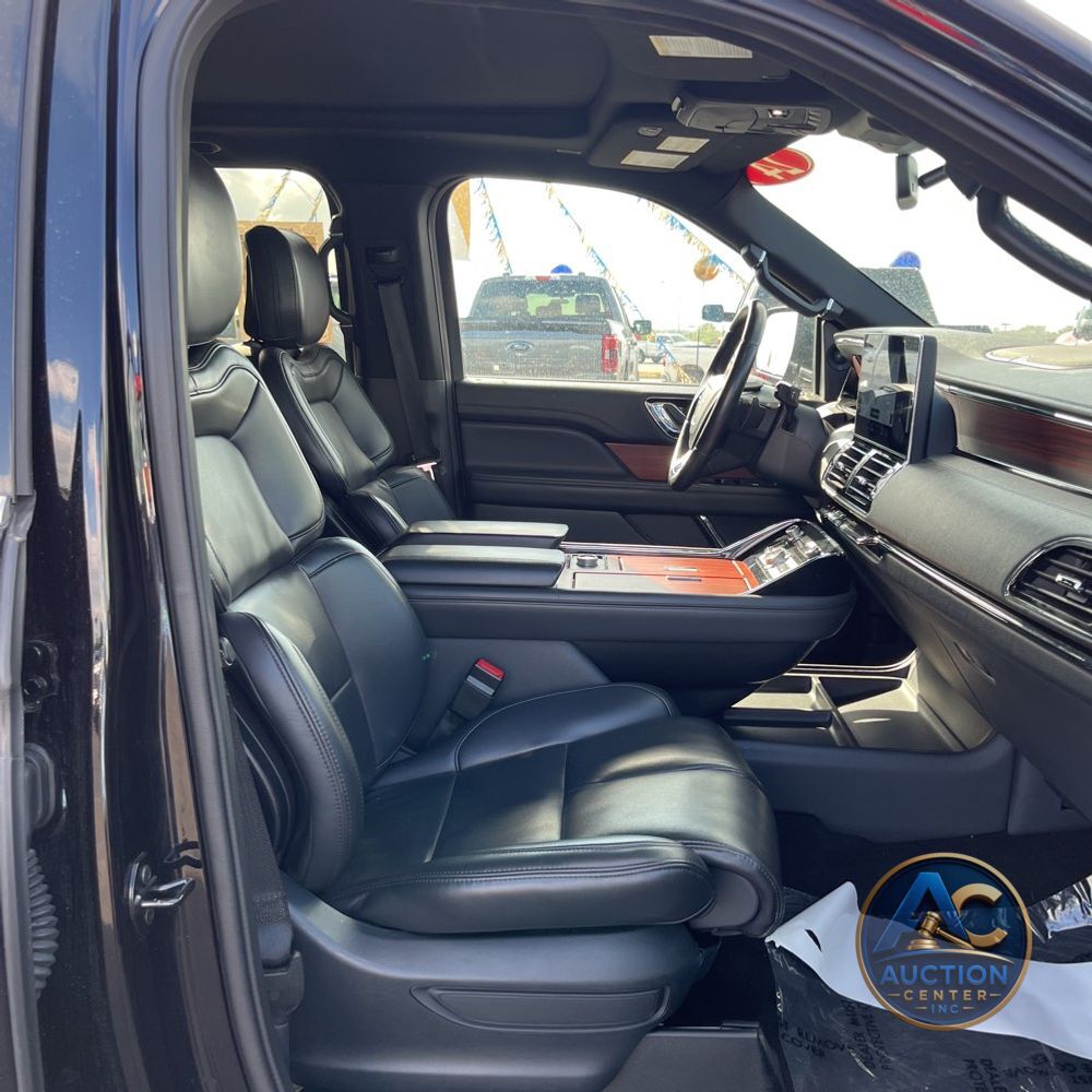 2024 Lincoln Navigator Premiere