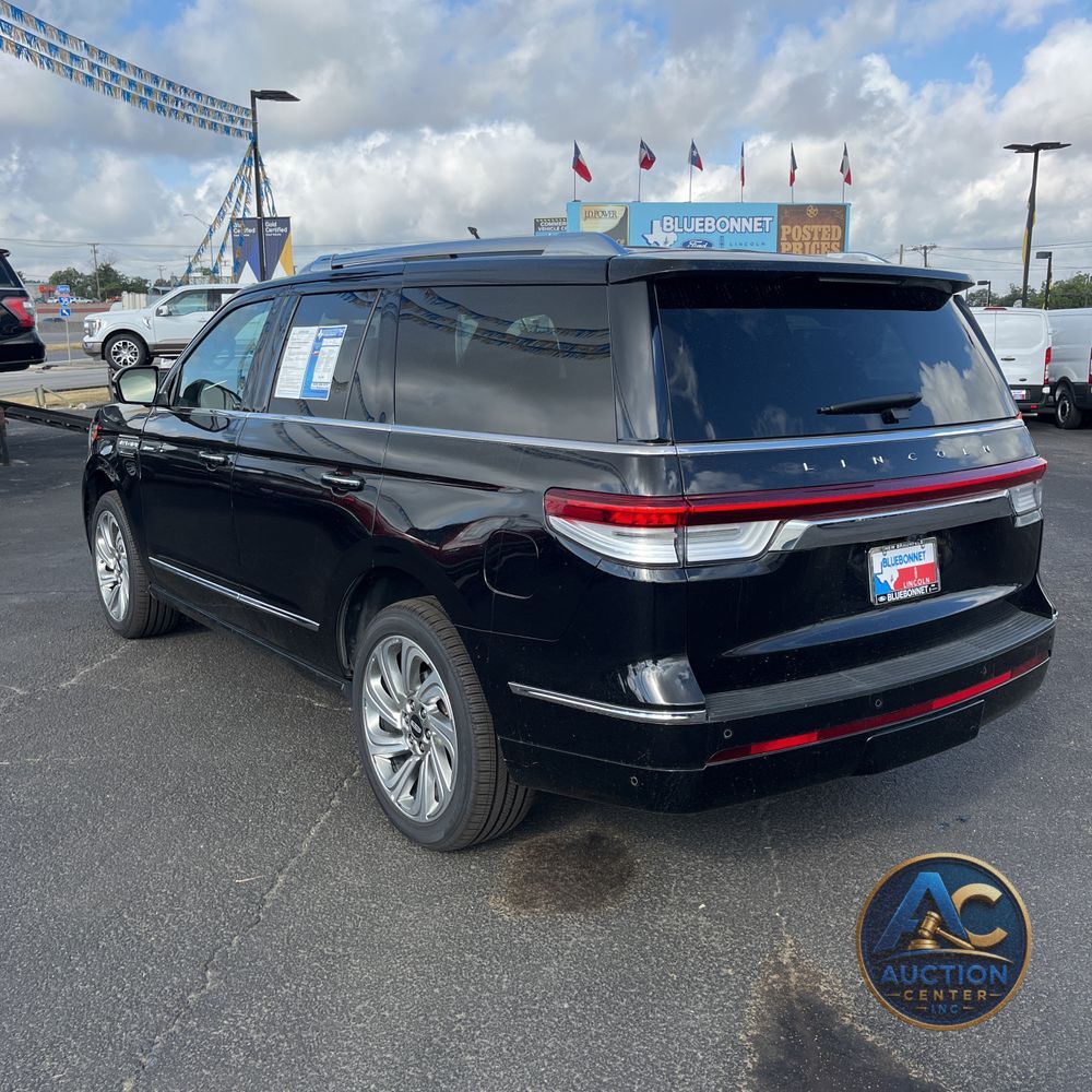 2024 Lincoln Navigator Premiere