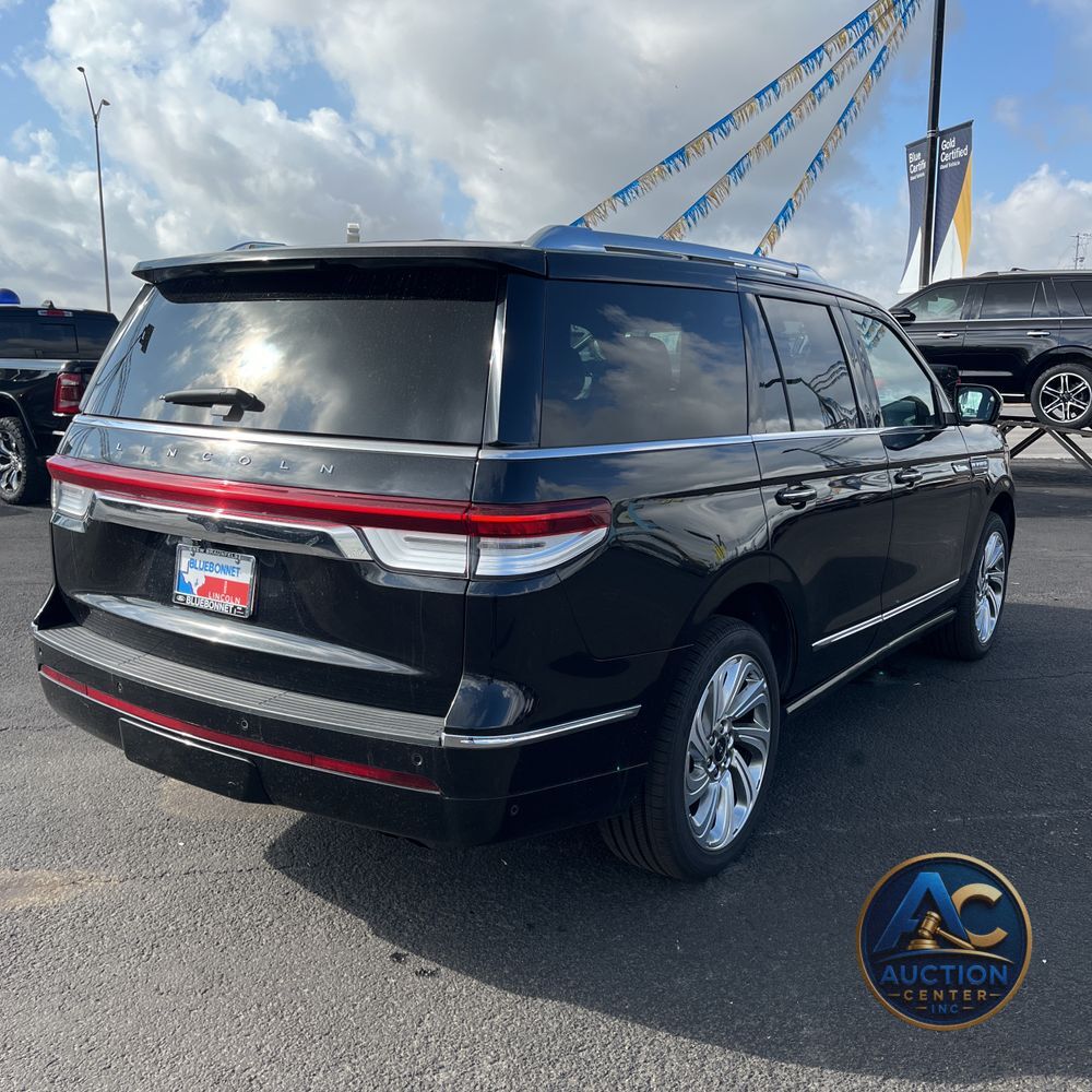 2024 Lincoln Navigator Premiere