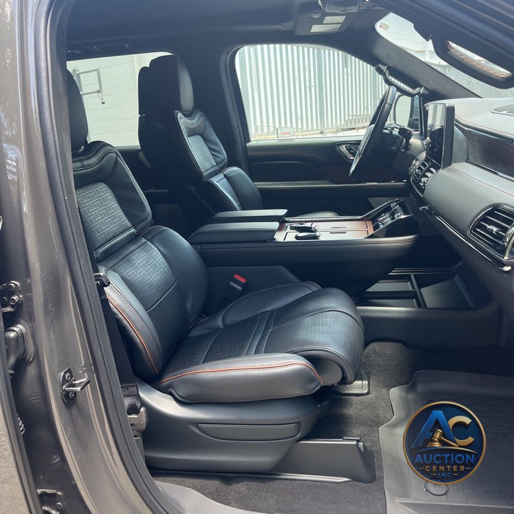 2024 Lincoln Navigator Black Label