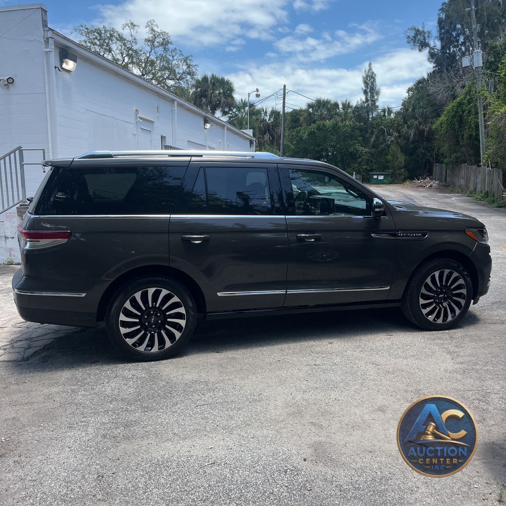2024 Lincoln Navigator Black Label