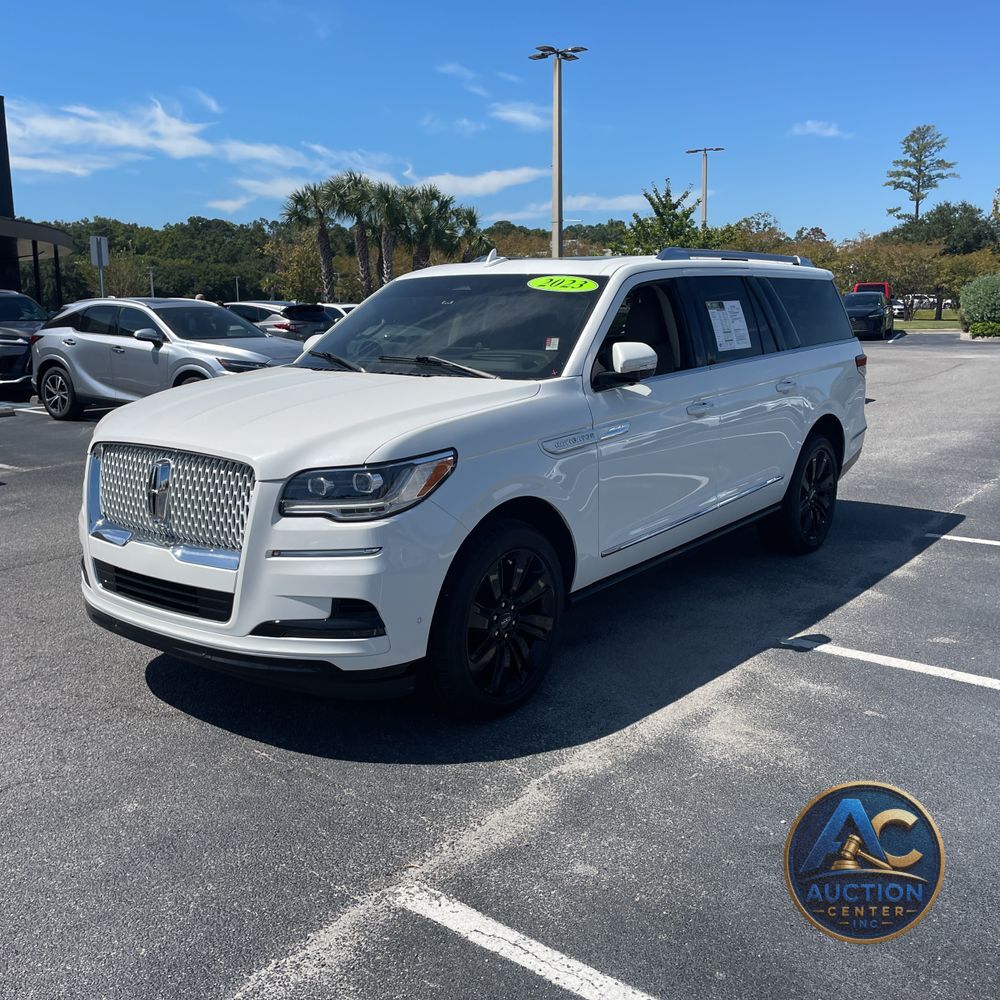 2023 Lincoln Navigator L Reserve
