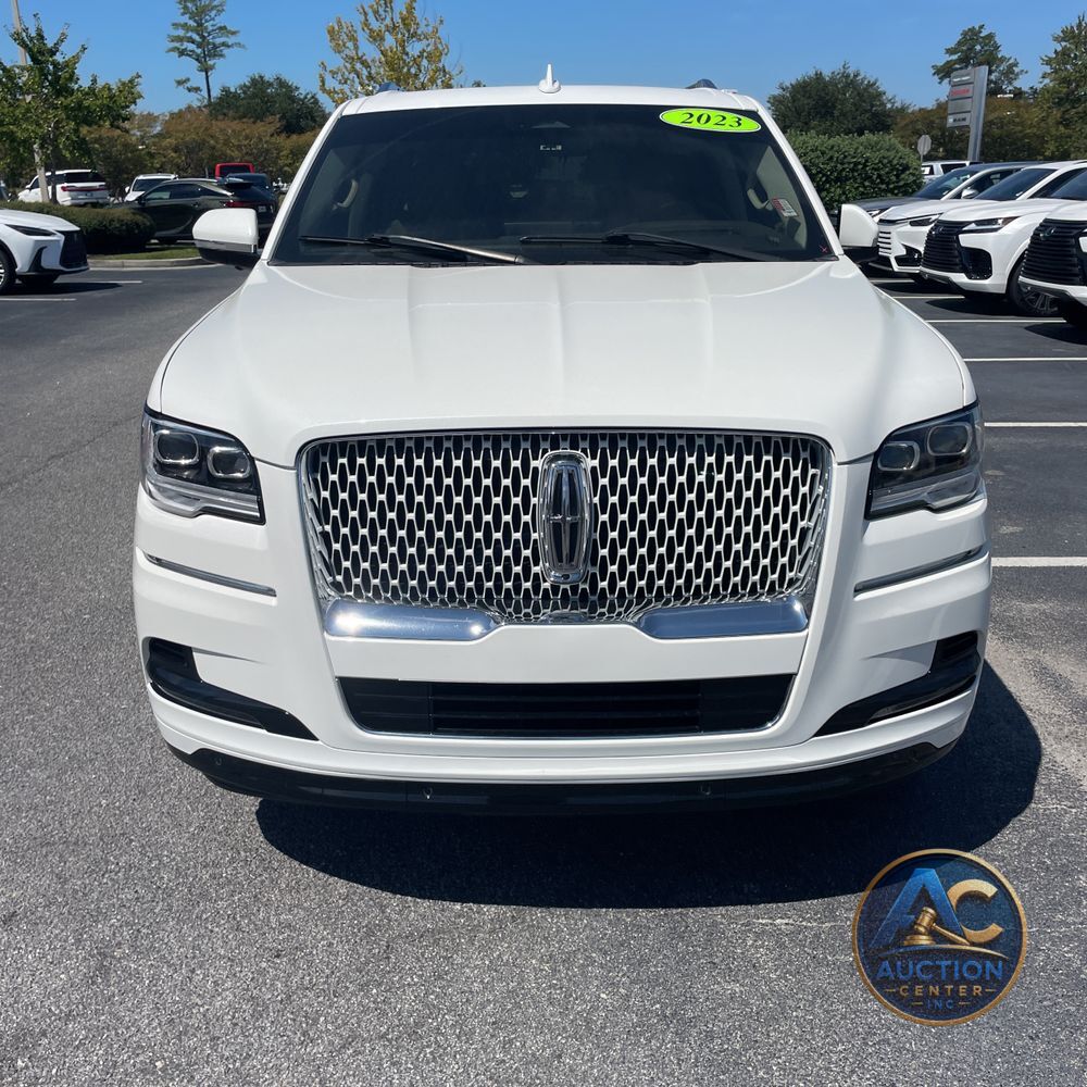 2023 Lincoln Navigator L Reserve