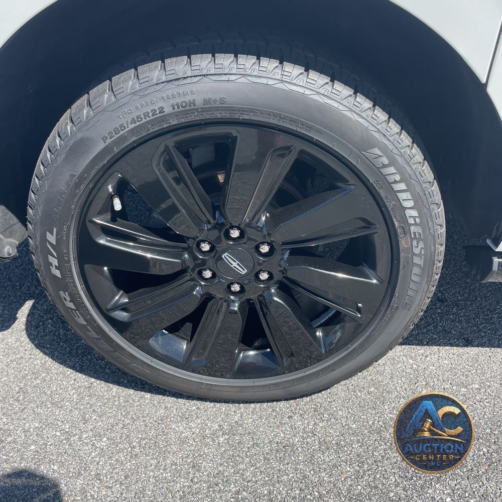 2023 Lincoln Navigator L Reserve