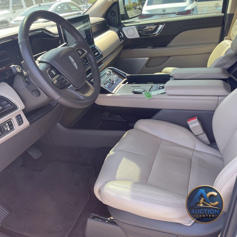 2023 Lincoln Navigator L Reserve