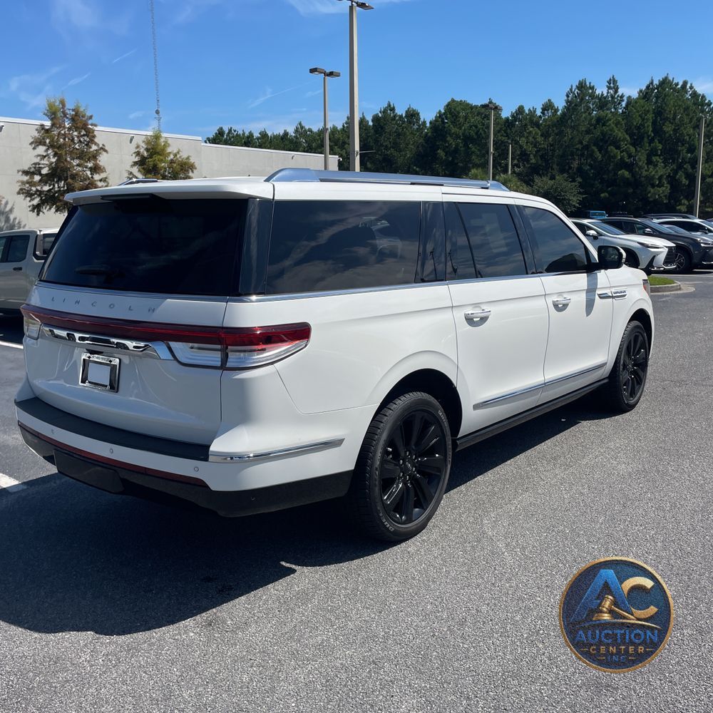2023 Lincoln Navigator L Reserve